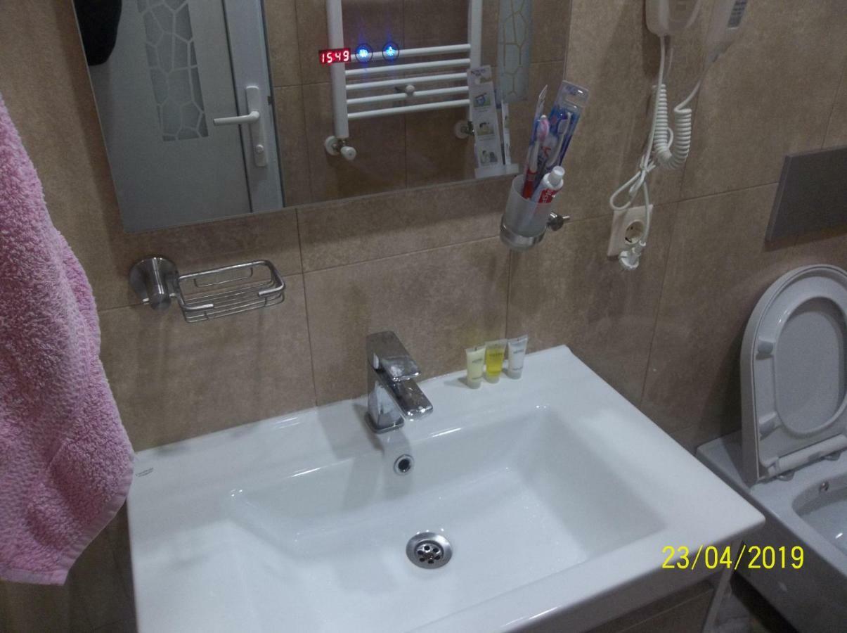 МАТЕ Apartment Батуми Экстерьер фото
