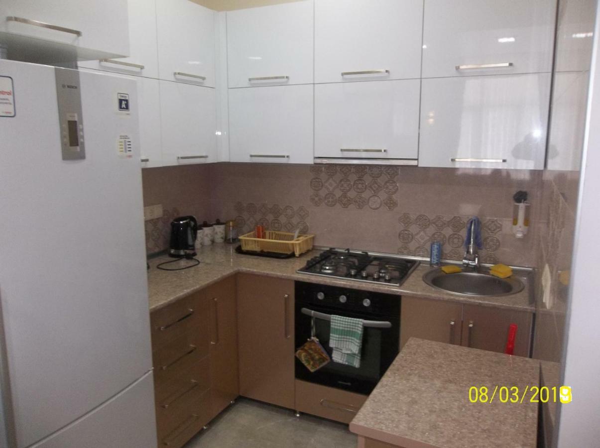 МАТЕ Apartment Батуми Экстерьер фото