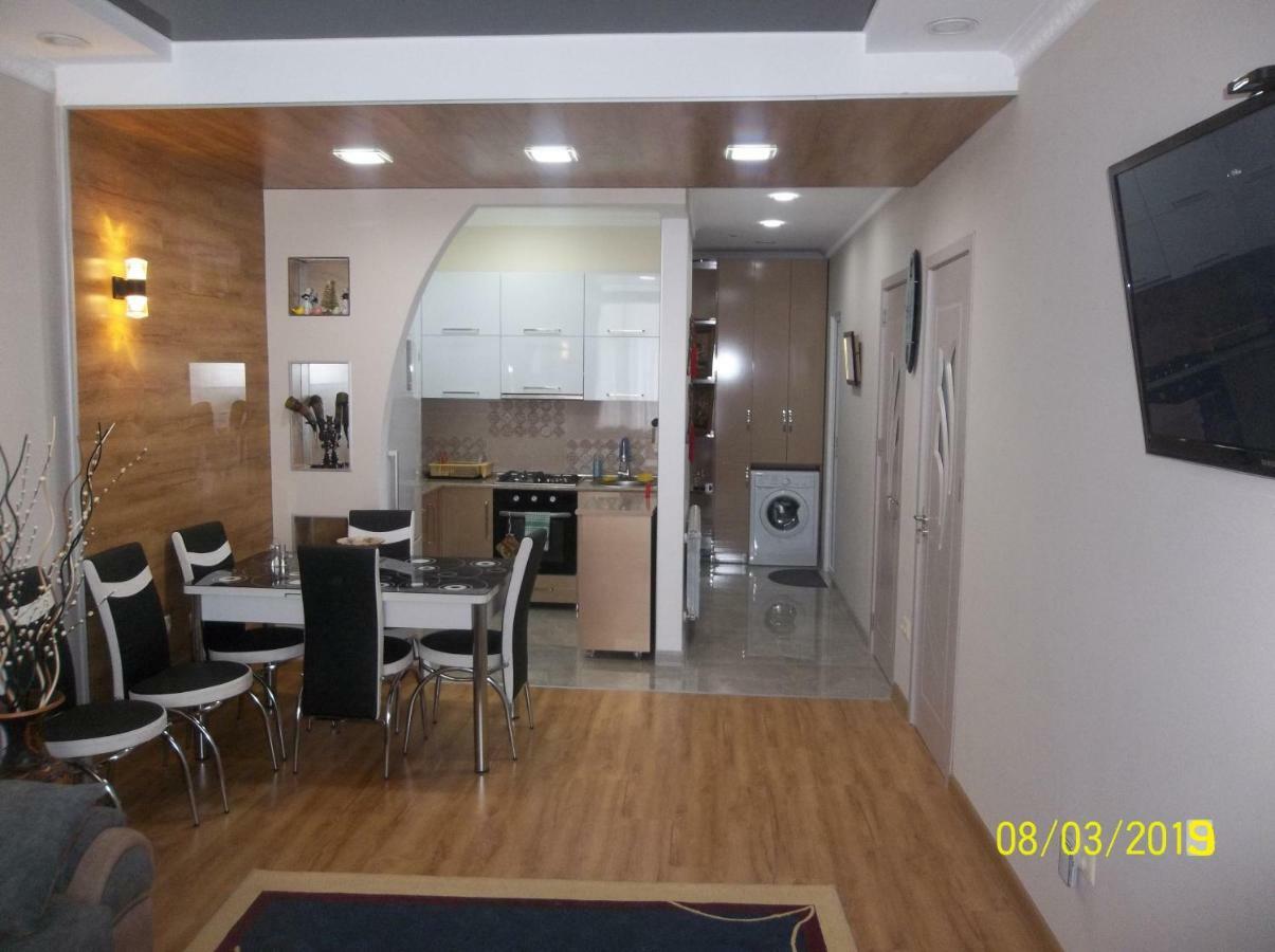 МАТЕ Apartment Батуми Экстерьер фото