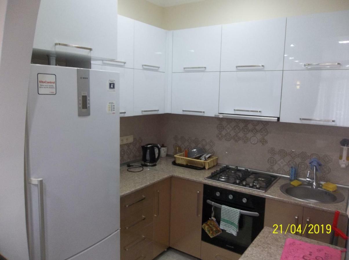 МАТЕ Apartment Батуми Экстерьер фото