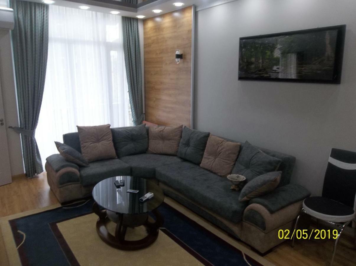 МАТЕ Apartment Батуми Экстерьер фото