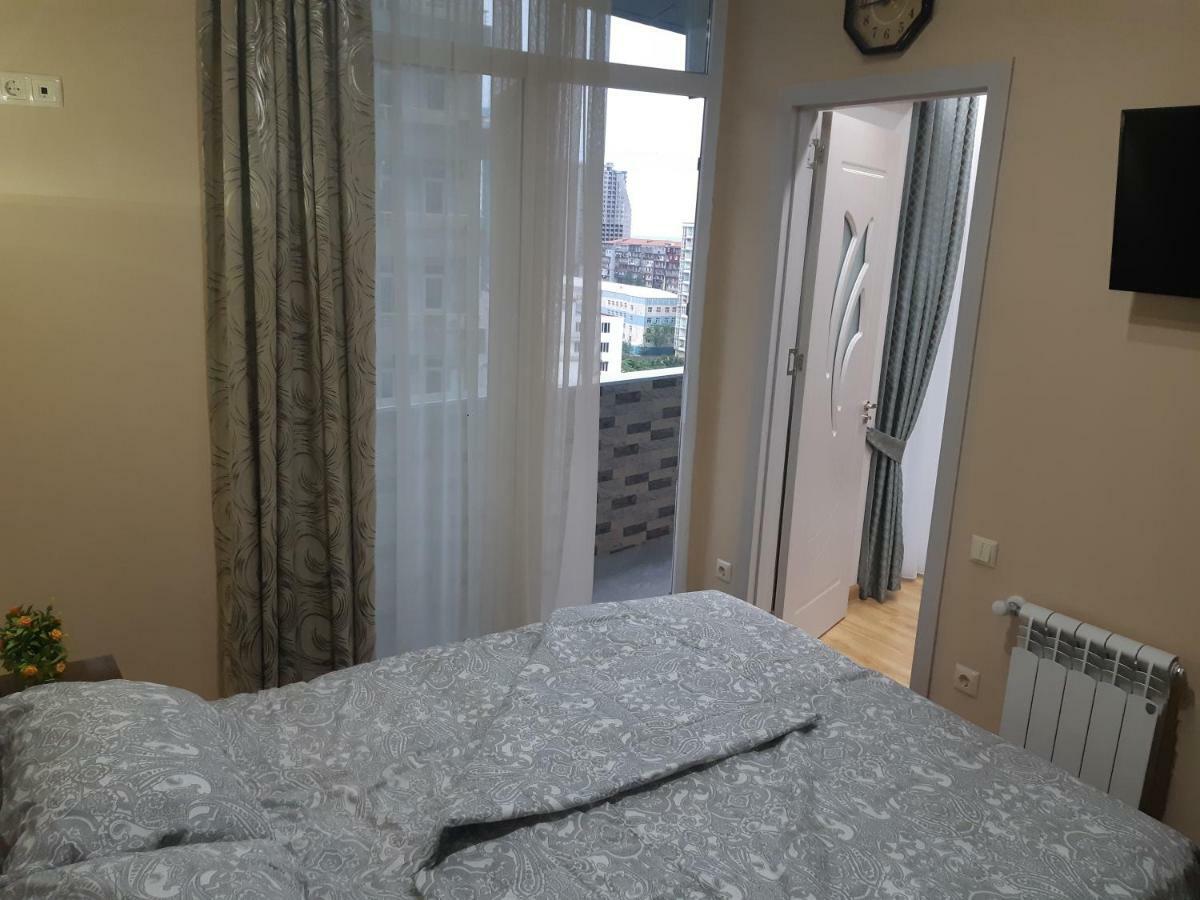МАТЕ Apartment Батуми Экстерьер фото