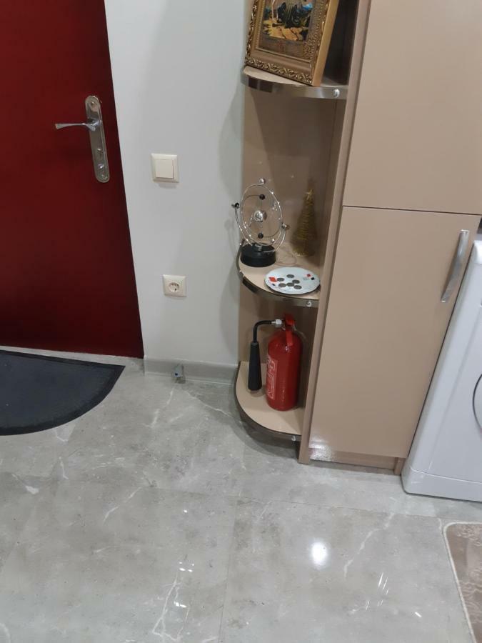 МАТЕ Apartment Батуми Экстерьер фото
